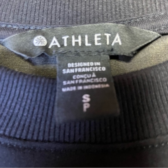 Athleta Retroplush Velvet Crewneck Sweatshirt Snap Sides Oversized Black Small - Picture 4 of 14